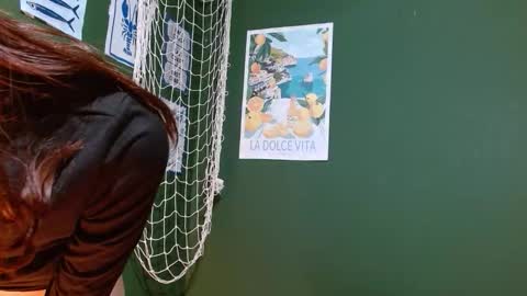 Snapshot of roxiehood chatting on September 27, 2:49 am Roxie online show from September 27, 2:49 am