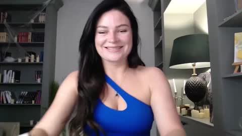 roxxiejet online show from November 19, 7:19 am