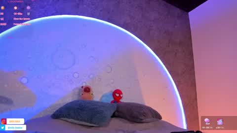 Roxx IG  online show from February 21, 4:37 pm