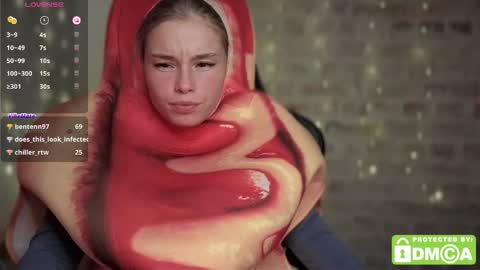 Snapshot of roxxxie_reid chatting on November 5, 9:15 pm Roxieex ABBY online show from November 5, 9:15 pm