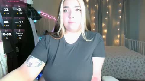 Roxy online show from January 29, 1:38 pm