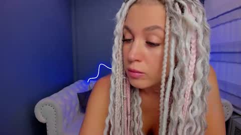 Roxy online show from March 8, 1:28 am