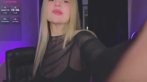 Roxy online show from October 17, 9:06 pm