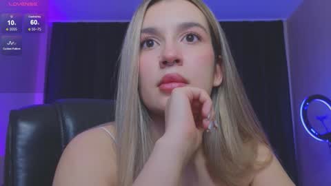 Roxy online show from November 21, 8:51 pm