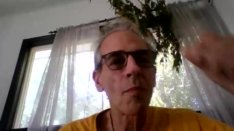 Snapshot of royboy2561 chatting on October 12, 7:24 pm Roy Murrin online show from October 12, 7:24 pm