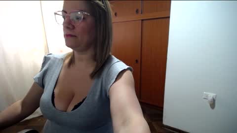 Snapshot of rubi_sweett chatting on December 1, 5:57 pm rubi online show from December 1, 5:57 pm