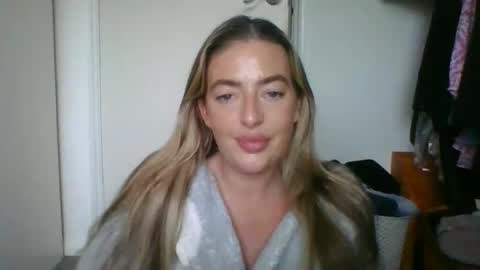 rubyredxxxoxxx online show from November 27, 3:03 pm