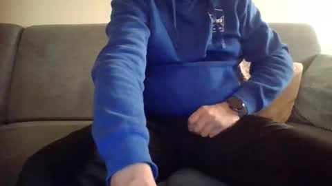 runner_1978 online show from November 16, 9:09 pm