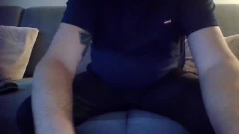 runner_1978 online show from November 19, 7:19 am