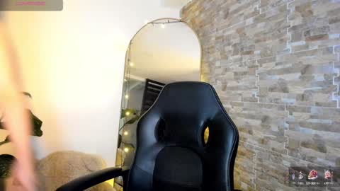 Lorenn online show from December 24, 3:16 am