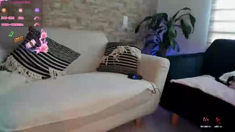 Lorenn online show from February 21, 9:11 pm