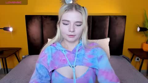 ruthbryant online show from December 2, 1:00 am