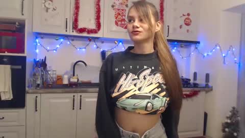 ruxandradanny online show from December 28, 3:26 pm