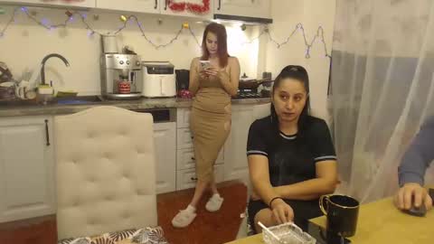 ruxandradanny online show from January 27, 3:50 pm