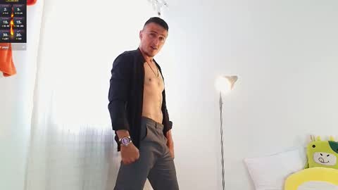 Sr Coast online show from October 18, 9:15 pm