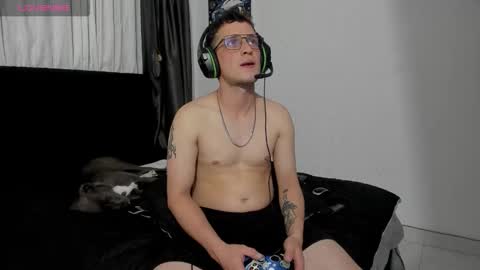 Ryan 15 online show from November 8, 11:25 pm