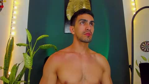 Snapshot of ryan_doyle chatting on September 12, 2:44 am Ryan independent model online show from September 12, 2:44 am