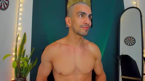 Snapshot of ryan_doyle chatting on September 28, 9:25 am Ryan independent model online show from September 28, 9:25 am