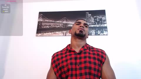 Snapshot of ryanjackson_ chatting on October 15, 5:51 am Instagram Ryandwrn online show from October 15, 5:51 am