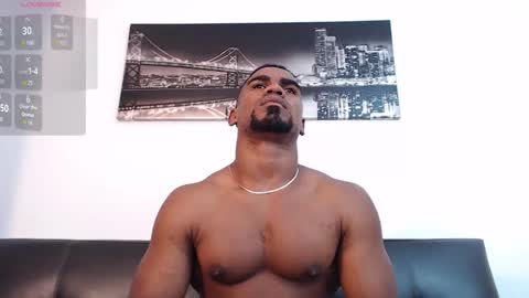 Snapshot of ryannfit chatting on November 4, 12:10 am instagram.. Ryandwrn online show from November 4, 12:10 am