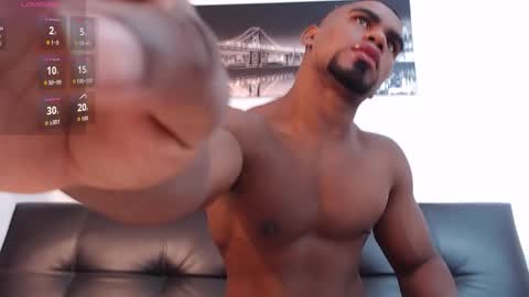 Snapshot of ryannfit chatting on November 27, 5:04 pm instagram.. Ryandwrn online show from November 27, 5:04 pm