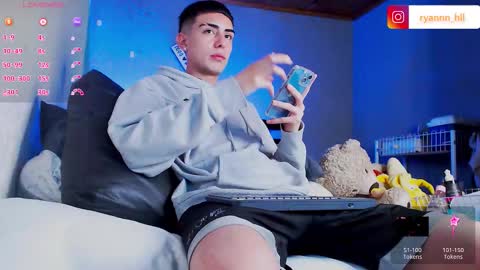 Ryannhill  online show from September 15, 7:41 am