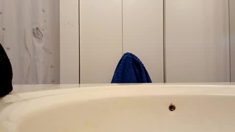 ryucravenmore online show from October 21, 12:39 pm