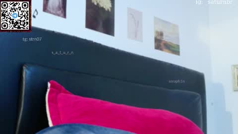 Snapshot of s_a_t_u_r_n chatting on November 19, 2:22 am ST online show from November 19, 2:22 am