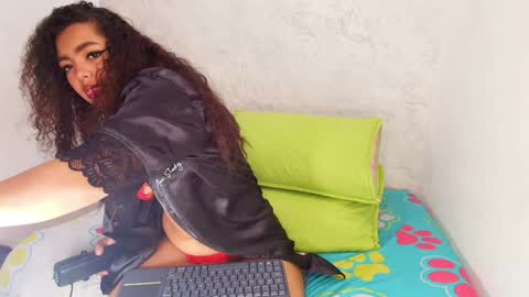 Snapshot of s_sofia_ chatting on January 6, 7:13 pm s_sofia_ online show from January 6, 7:13 pm