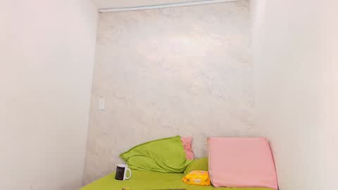 Snapshot of s_sofia_ chatting on January 27, 7:24 pm s_sofia_ online show from January 27, 7:24 pm