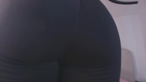 Snapshot of s_sofia_ chatting on December 15, 11:58 am s_sofia_ online show from December 15, 11:58 am