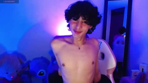 Santi  online show from September 21, 12:45 am