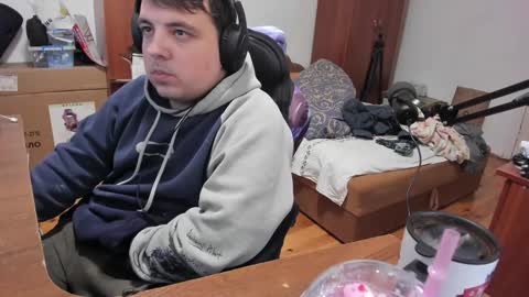 1141323  my Lord Mister Max   moms treasure online show from December 23, 7:49 am