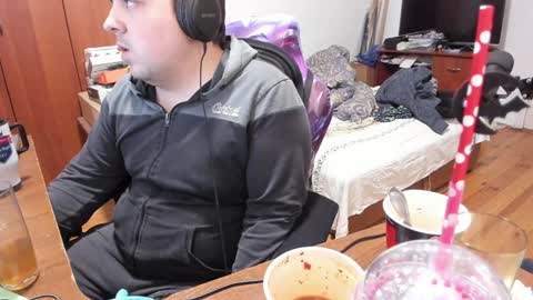 1141323  my Lord Mister Max   moms treasure online show from January 16, 5:42 am