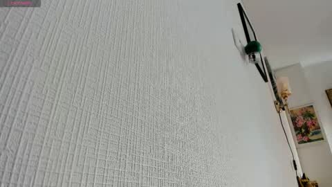 Snapshot of sabrina_only_ chatting on September 11, 12:27 pm Tatiana online show from September 11, 12:27 pm