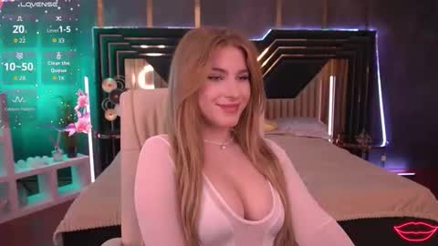 Snapshot of sabrinamuse chatting on September 30, 6:40 am Sabrina online show from September 30, 6:40 am