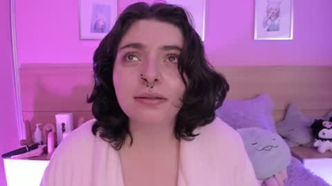 Ig  online show from February 15, 8:22 am