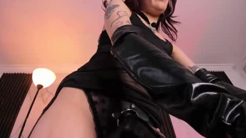 Snapshot of sadie_manson chatting on February 15, 2:44 pm SADIE online show from February 15, 2:44 pm