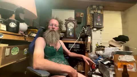 safety_fist online show from January 12, 11:15 pm