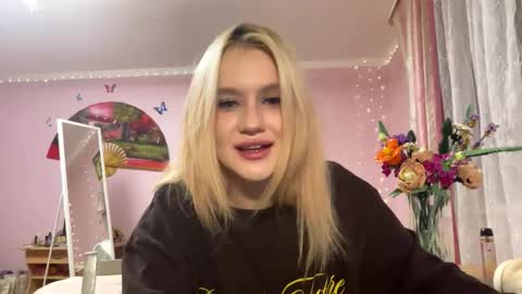 Melisa online show from December 14, 2:11 pm