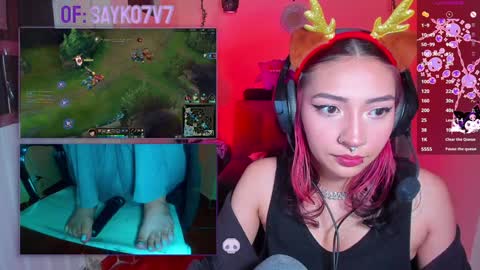 Snapshot of saiko7w7 chatting on December 21, 1:04 am OF 15 off - online show from December 21, 1:04 am