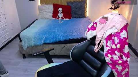 sailor online show from October 9, 4:43 am