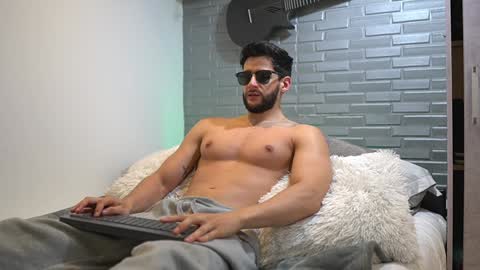 saimon  online show from January 28, 12:05 am