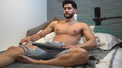 saimon  online show from February 8, 5:40 am