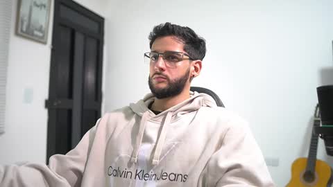 saimon  online show from December 3, 8:51 pm