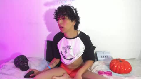 saint_dark online show from October 31, 2:18 pm