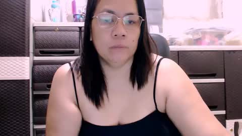 saint_flowerxxx online show from October 26, 10:36 pm