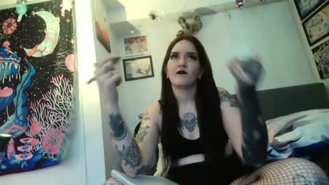 salemsslut online show from February 21, 3:10 pm