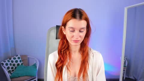 Snapshot of sallybiscuit chatting on January 22, 10:29 am Sally online show from January 22, 10:29 am