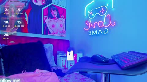 Snapshot of sallybrown_ chatting on January 30, 7:39 am miss Sally online every night from 1am to 8am Colombia time online show from January 30, 7:39 am